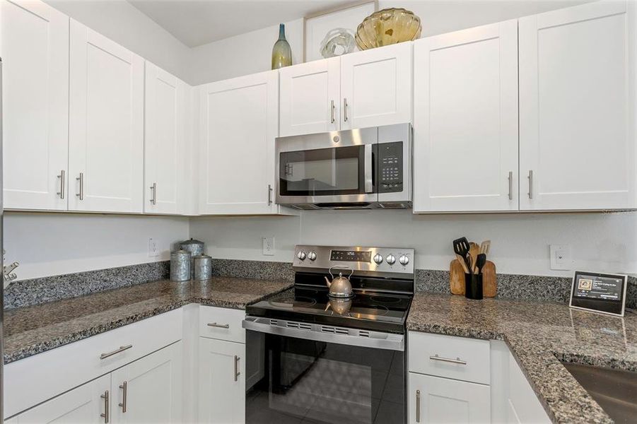 Furnished interior view inside a new home in , Land O' Lakes (Image 5).