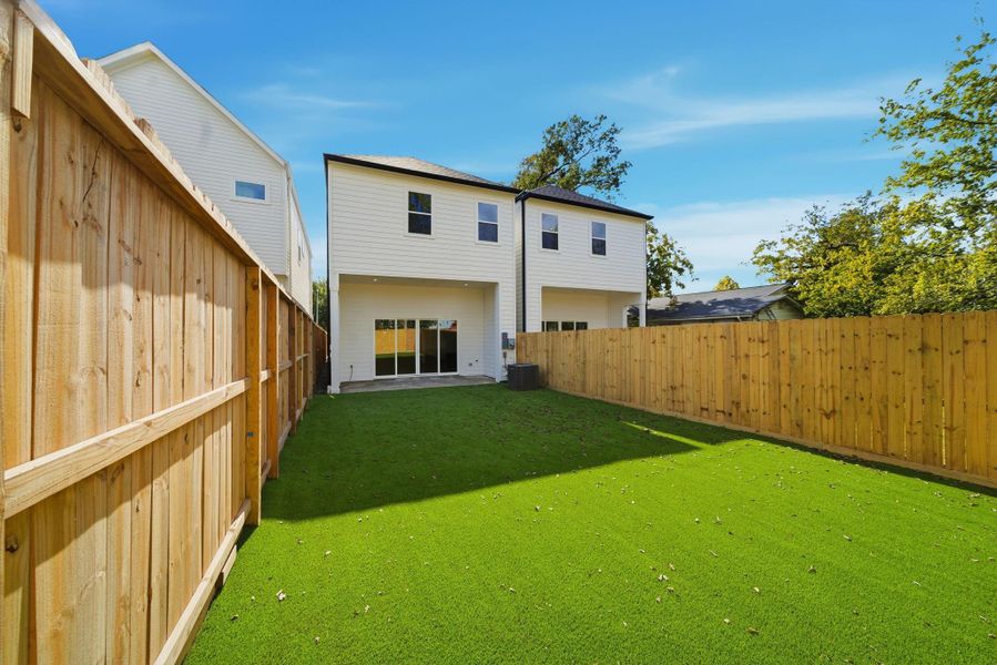 sample of backyard size from a previously completed home.  Actual home might vary and must be verified
