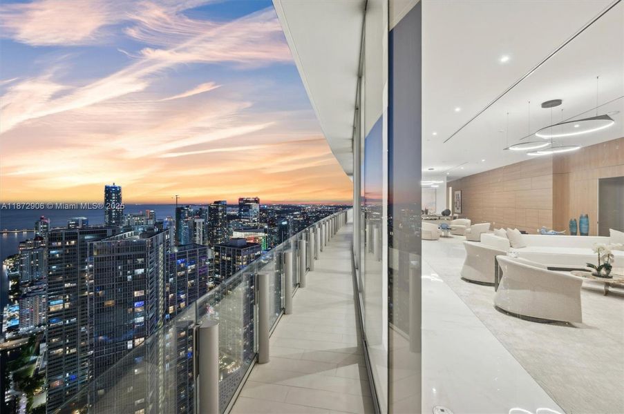 Condo located in Miami, FL showcasing its design and architecture (Image 35). Condo located in Miami, FL showcasing its design and architecture (Image 35).