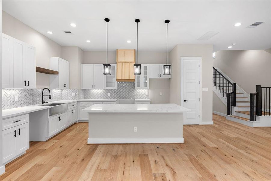 White shaker cabinets