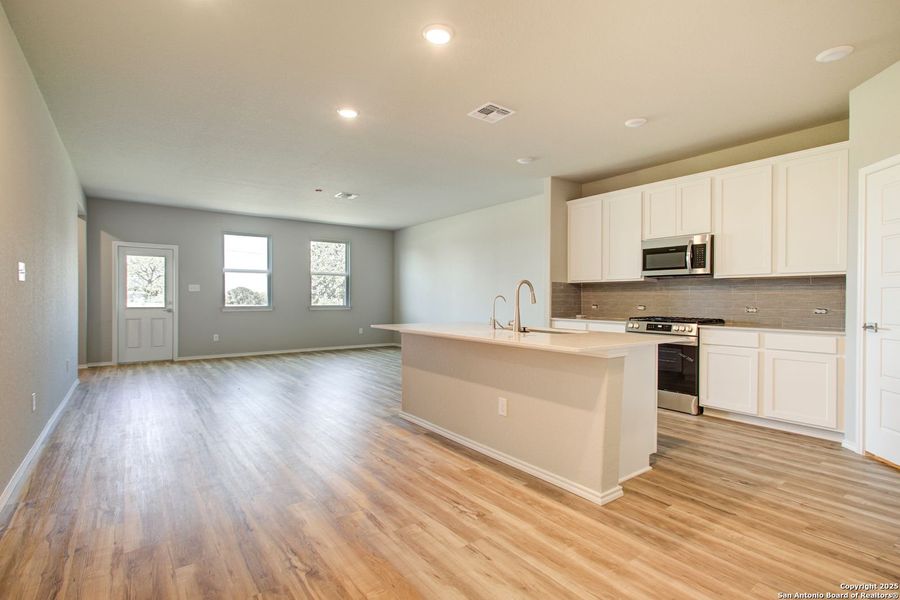 Image 43 of a home in Hickory Ridge.