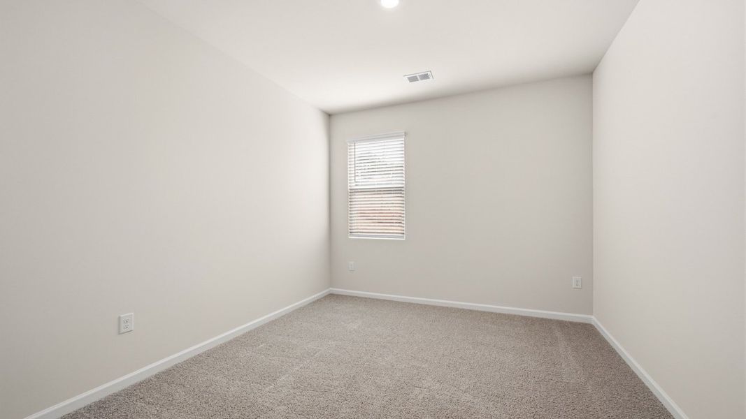 Spacious, unfurnished interior of a new home in Brooks Station, Dacula (Image 19).