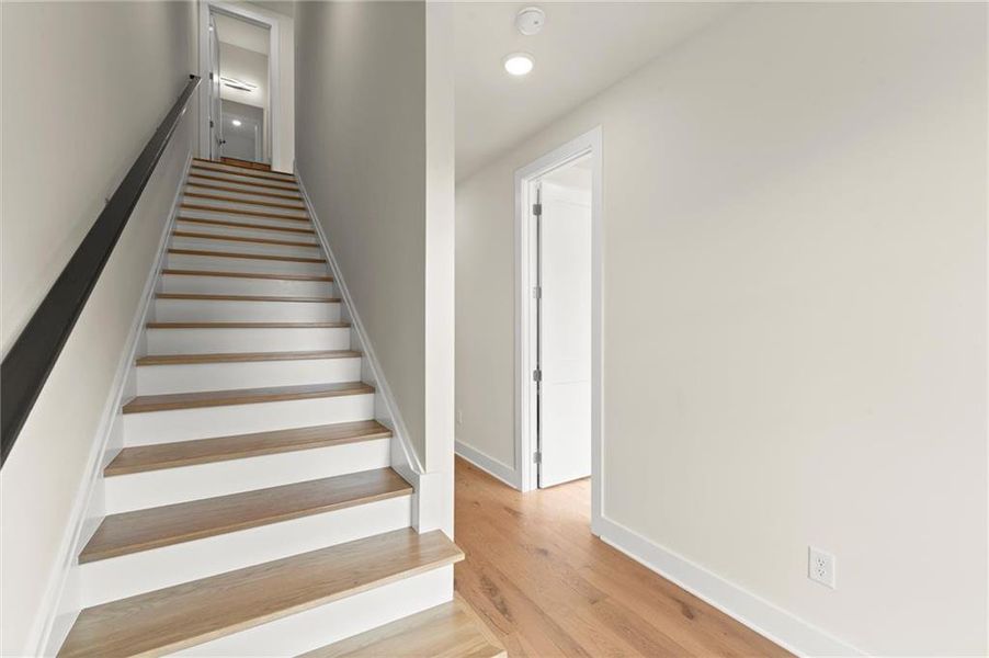 Spacious, unfurnished interior of a new home in , Alpharetta (Image 22).