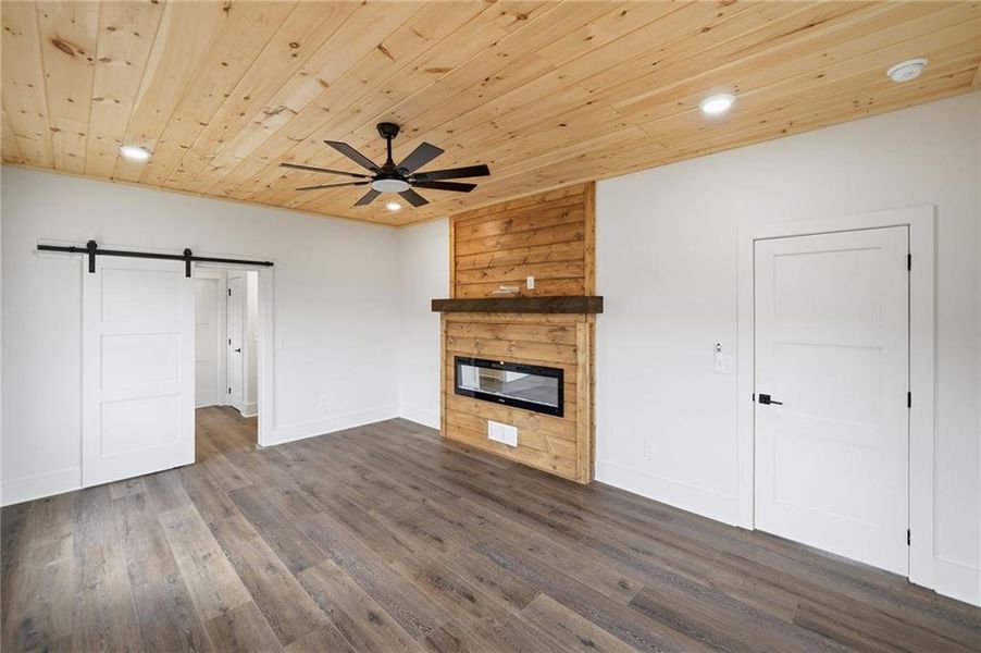 Spacious, unfurnished interior of a new home in , Ranger (Image 22).