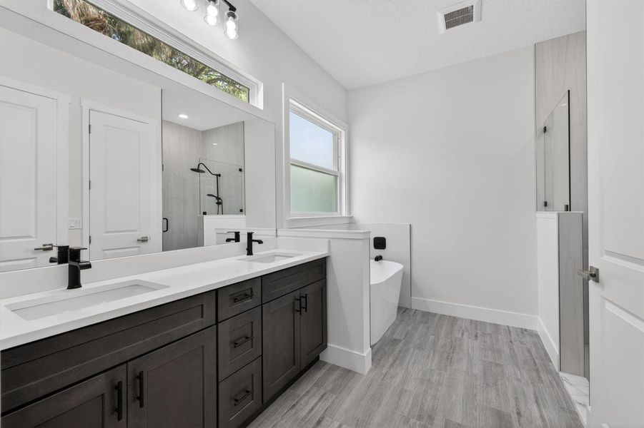 25-web-or-mls-3A5A2129 25-web-or-mls-3A5A2129