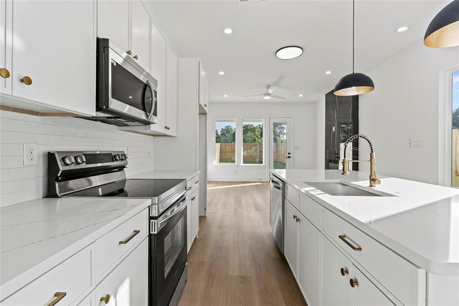 Furnished interior view inside a new home in , Dallas (Image 11).