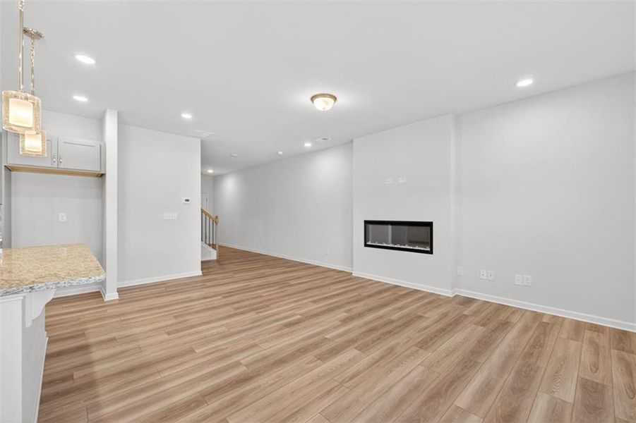 Spacious, unfurnished interior of a new home in Franklin Manor, Lawrenceville (Image 35).