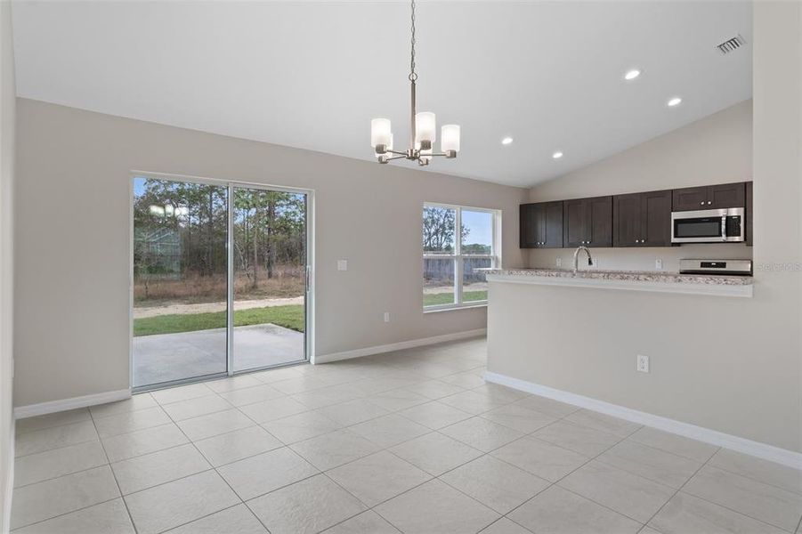 Spacious, unfurnished interior of a new home in , Weeki Wachee (Image 15).