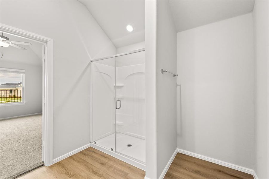 Spacious, unfurnished interior of a new home in Verandah, Royse City (Image 26).