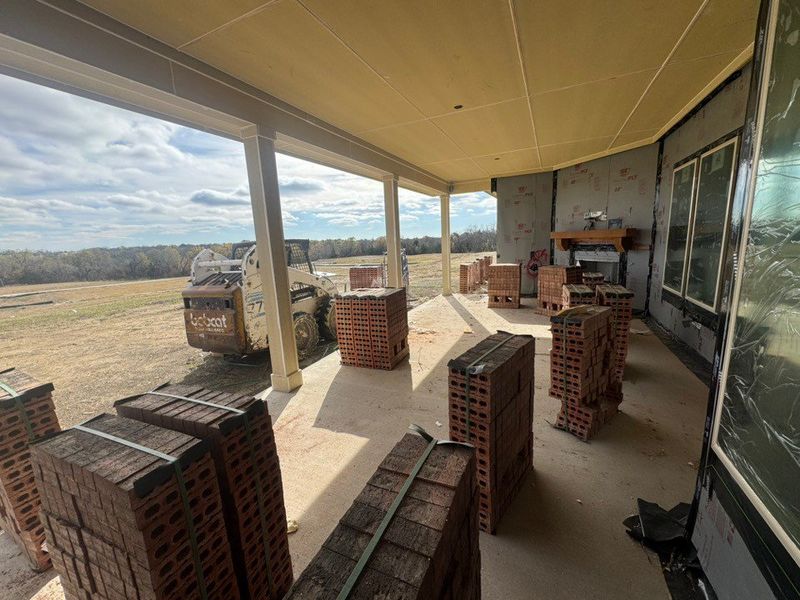 Image 12 of a home in Creekview Addition.