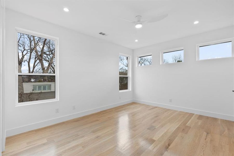 Spacious, unfurnished interior of a new home in , Dallas (Image 23).