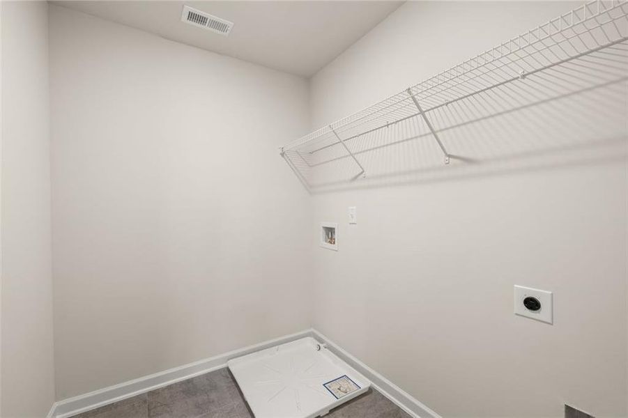 Spacious, unfurnished interior of a new home in Hillbrooke Preserve, Conyers (Image 24).