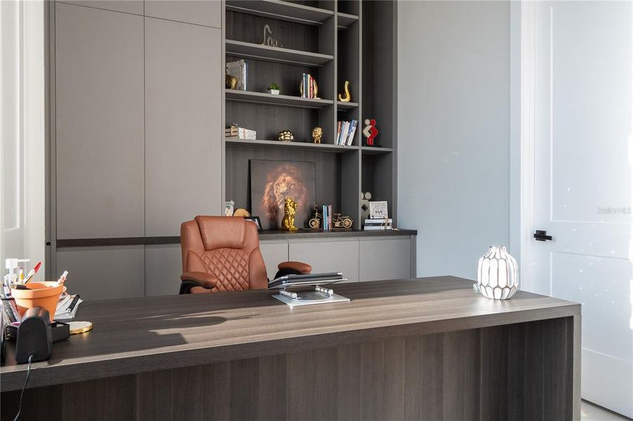 Furnished interior view inside a new home in , Montverde (Image 54).