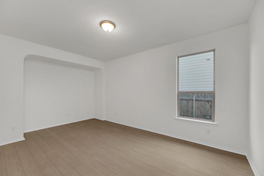 Spacious, unfurnished interior of a new home in Retreat at San Gabriel, Georgetown (Image 29).
