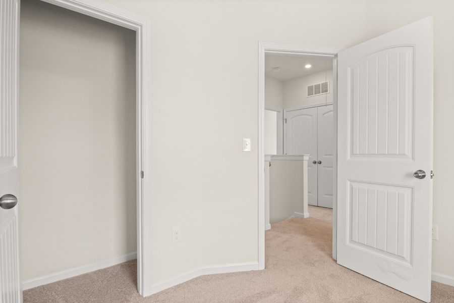 Spacious, unfurnished interior of a new home in Cantigny Park, Clarksville (Image 13). Spacious, unfurnished interior of a new home in Cantigny Park, Clarksville (Image 13).