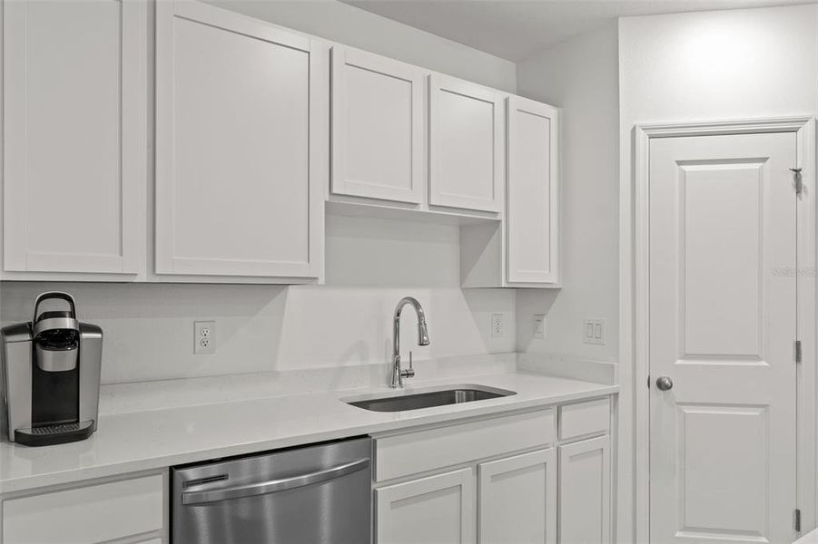 Close-up of interior finishes inside a home in Mirada, San Antonio (Image 21).