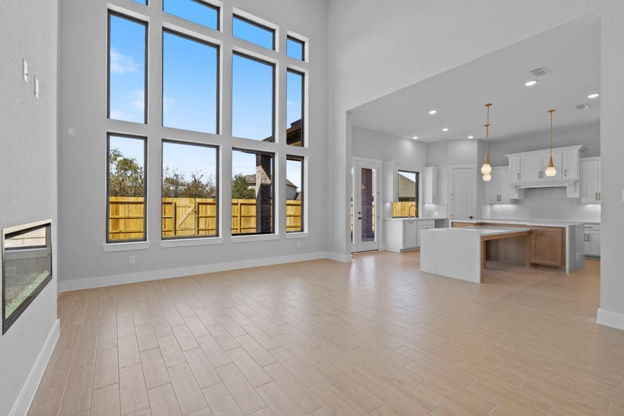 Spacious, unfurnished interior of a new home in Fulbrook on Fulshear Creek 60', Fulshear (Image 22). Spacious, unfurnished interior of a new home in Fulbrook on Fulshear Creek 60', Fulshear (Image 22).