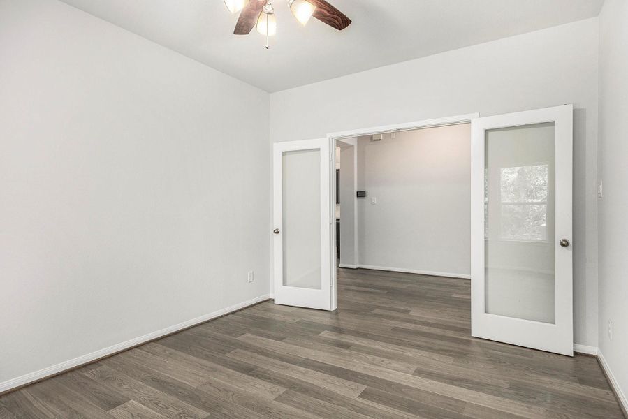 Spacious, unfurnished interior of a new home in Columbia Lakes, West Columbia (Image 15).