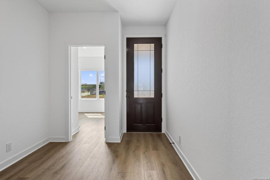 Spacious, unfurnished interior of a new home in Saddlebrook Ranch, Schertz (Image 34).
