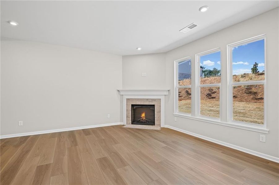 Spacious, unfurnished interior of a new home in Easton Park, Dallas (Image 22).