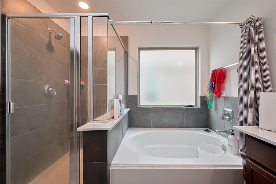 Furnished interior view inside a new home in Deer Run Meadows, Richmond (Image 37). Furnished interior view inside a new home in Deer Run Meadows, Richmond (Image 37).