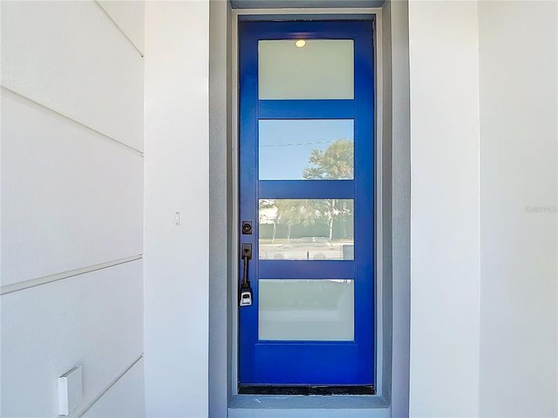 Exterior details and patio area of a home in , Tampa (Image 26).