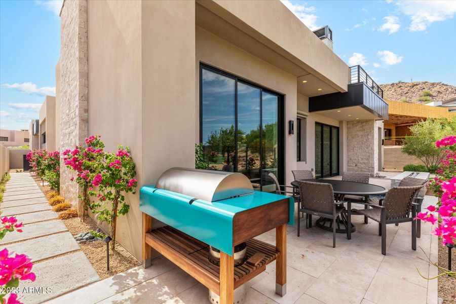 048_BUILT-IN BBQ 048_BUILT-IN BBQ