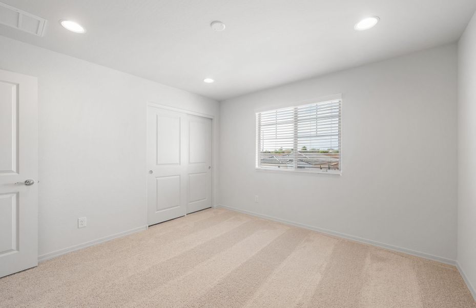Spacious, unfurnished interior of a new home in Alamar, Avondale (Image 19). Spacious, unfurnished interior of a new home in Alamar, Avondale (Image 19).
