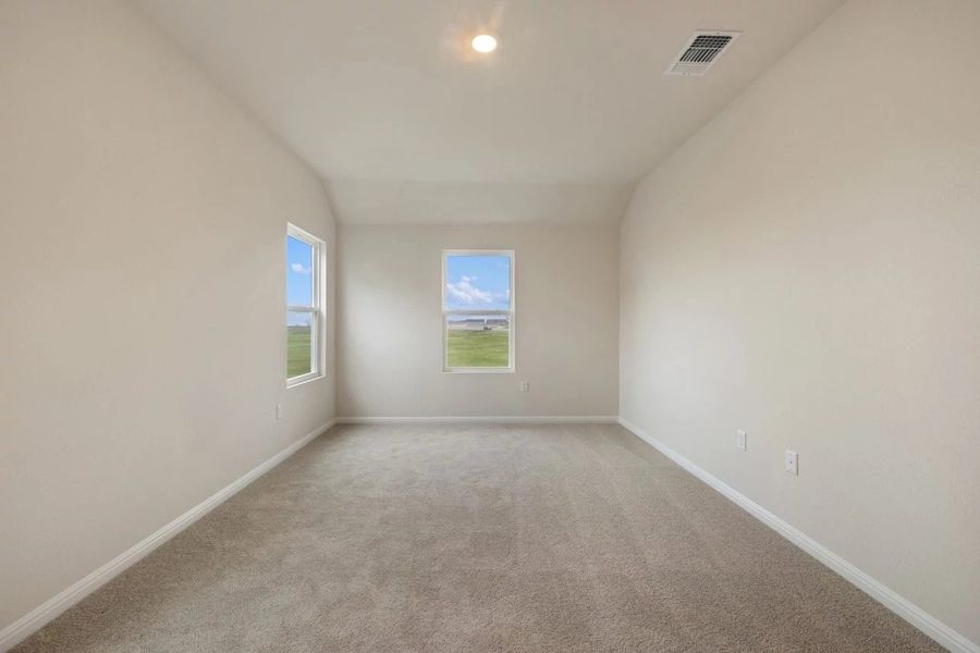Spacious, unfurnished interior of a new home in Covered Bridge, Hutto (Image 26).