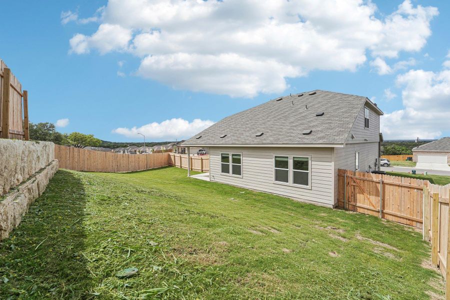 Exterior details and patio area of a home in Clayton Ranch, Copperas Cove (Image 3).