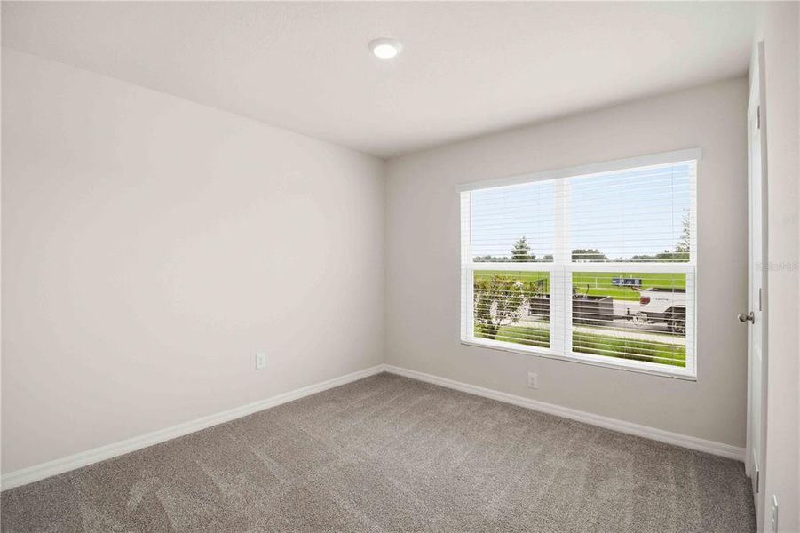 Spacious, unfurnished interior of a new home in Mandarin Grove, Palmetto (Image 43).