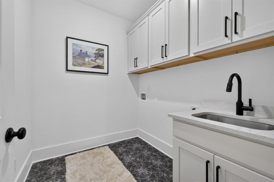 Furnished interior view inside a new home in Livingstone Park, Kennesaw (Image 17).