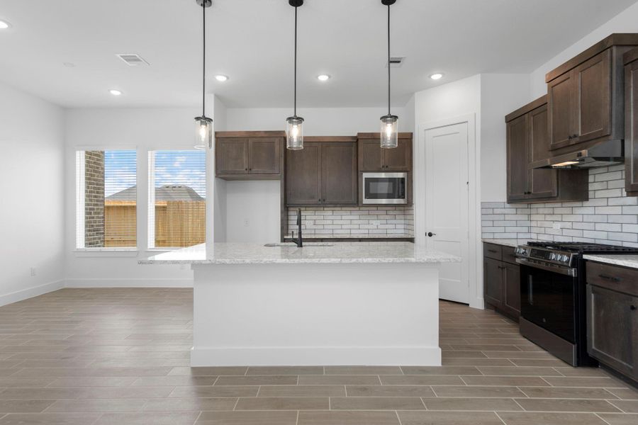 Furnished interior view inside a new home in Riceland, Mont Belvieu (Image 12).