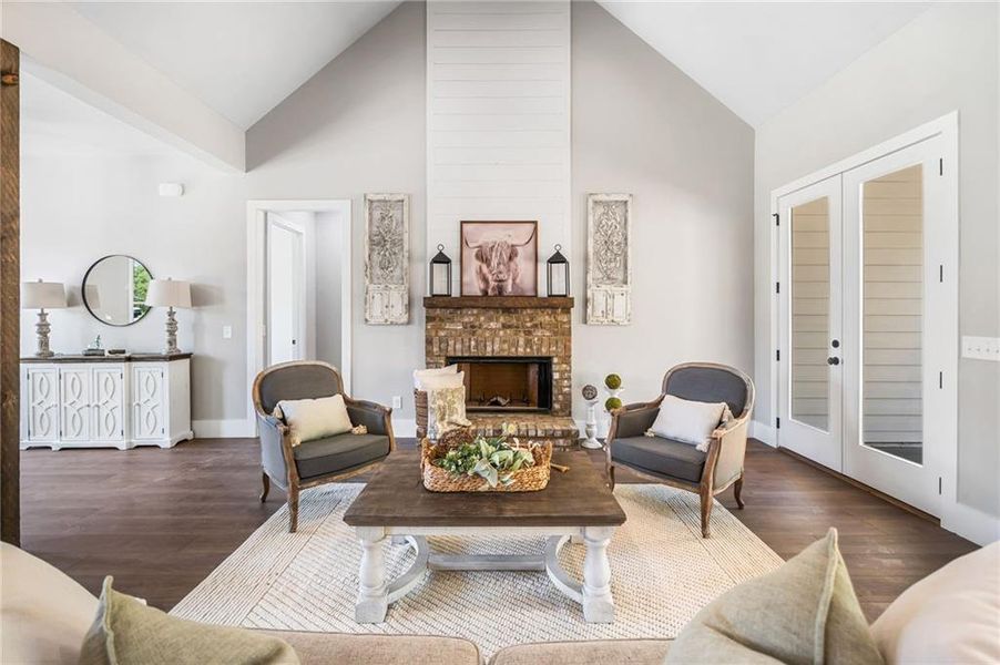Furnished interior view inside a new home in , Jasper (Image 11).