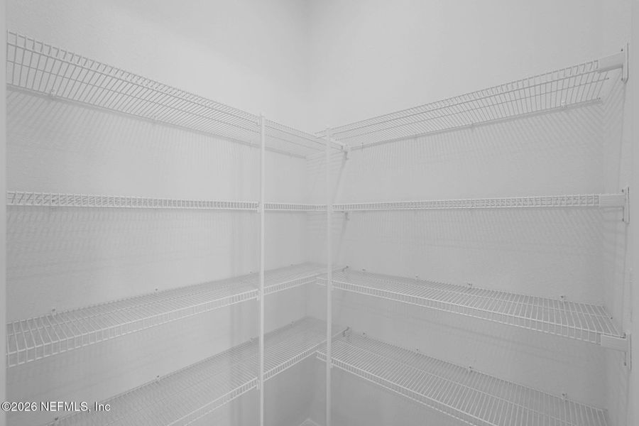 Spacious, unfurnished interior of a new home in Hyland Trail, Green Cove Springs (Image 18).