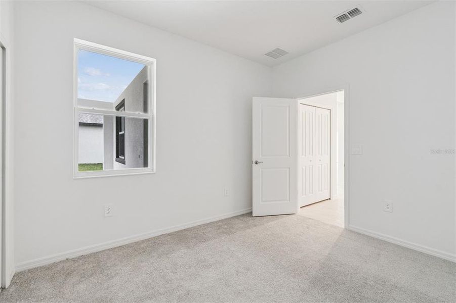 Spacious, unfurnished interior of a new home in Southpointe, Palmetto (Image 13).