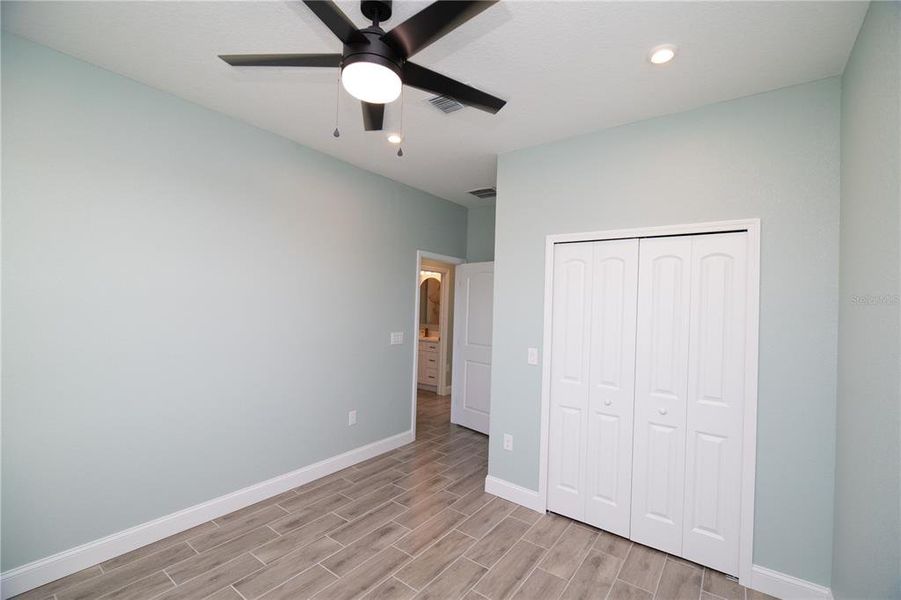 Spacious, unfurnished interior of a new home in , Lake Wales (Image 36).