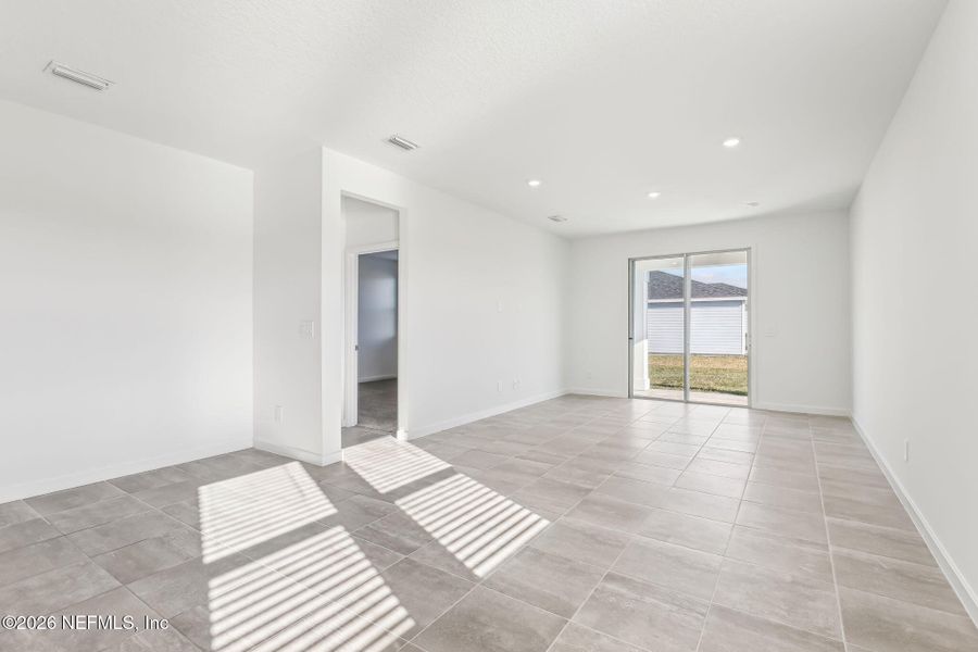 Spacious, unfurnished interior of a new home in Lakes at Bella Lago - Signature Series, Green Cove Springs (Image 30). Spacious, unfurnished interior of a new home in Lakes at Bella Lago - Signature Series, Green Cove Springs (Image 30).