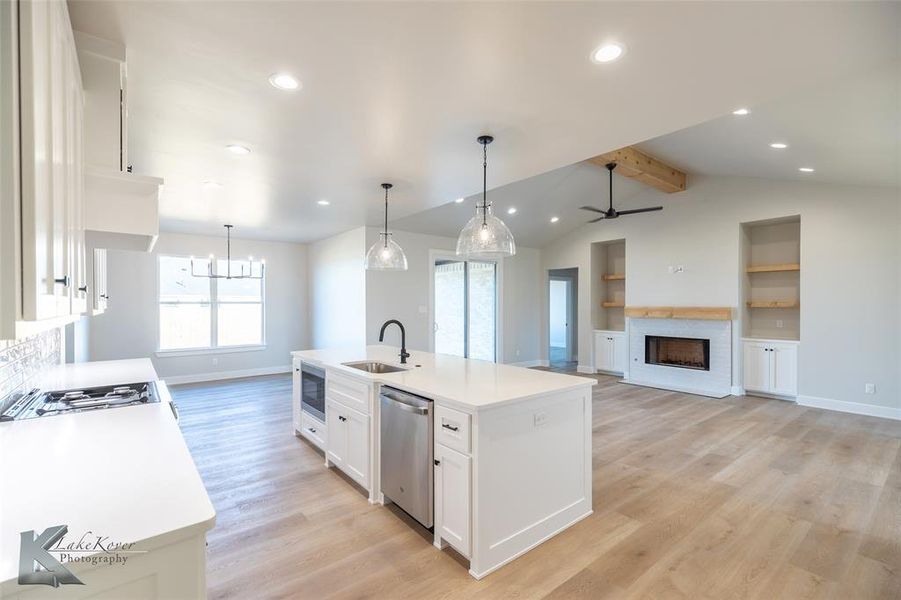 Furnished interior view inside a new home in , Abilene (Image 6).