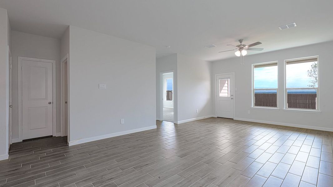 Spacious, unfurnished interior of a new home in The Canyons, Keene (Image 15).