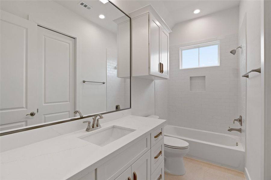 Furnished interior view inside a new home in , Houston (Image 10).