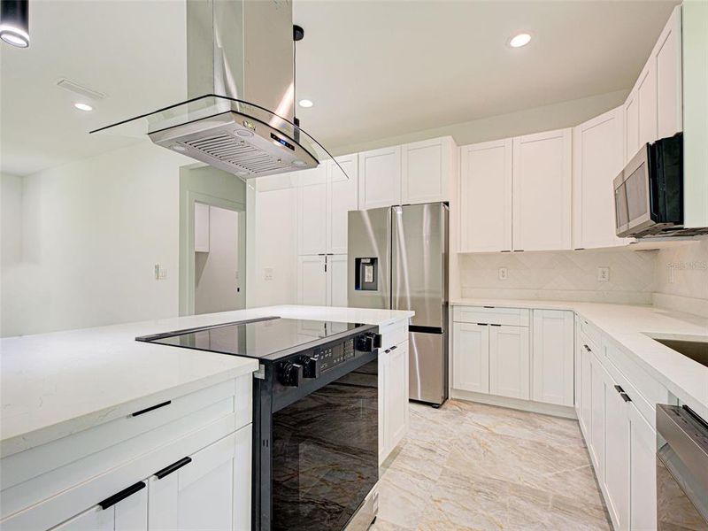 Furnished interior view inside a new home in , Port Charlotte (Image 15).