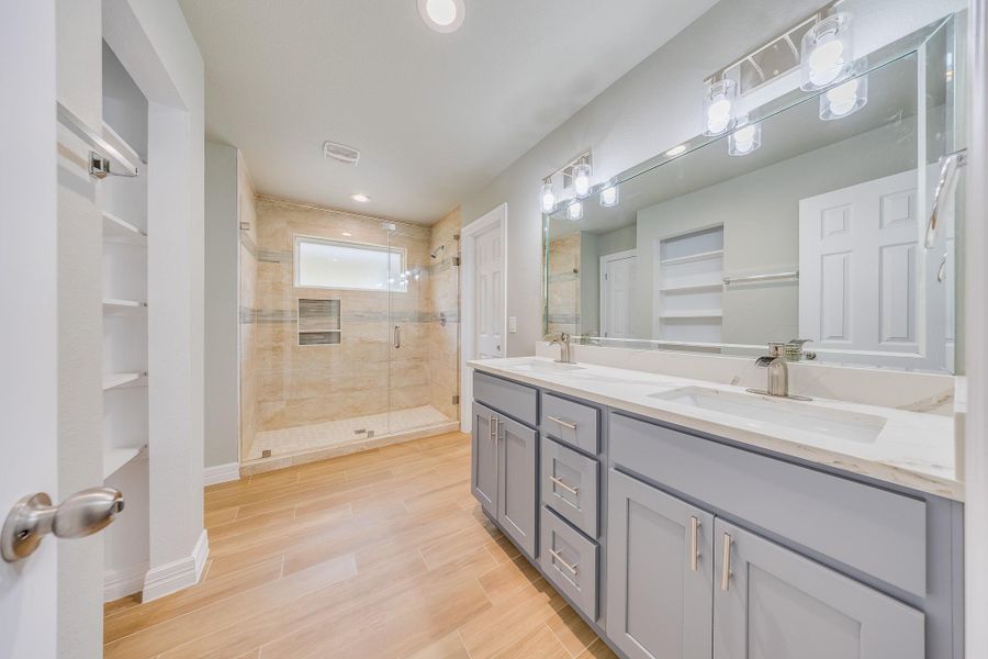 Image 6 of a home in . Image 6 of a home in .