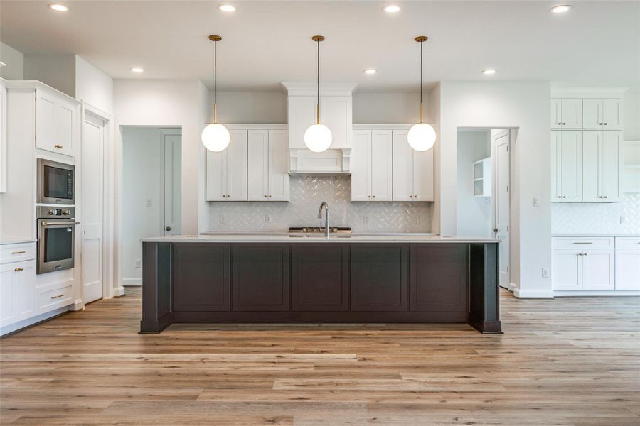 Furnished interior view inside a new home in Arborwood, Waller (Image 28).