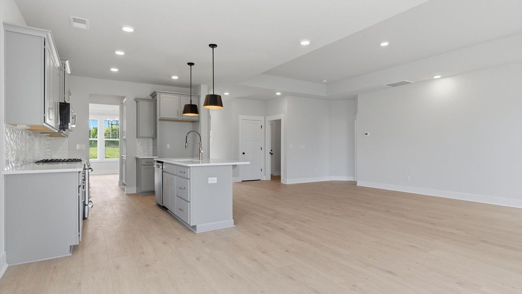 Memorable meals start in this exclusive breakfast area featuring elegant trim and natural light located in Gray Court, SC