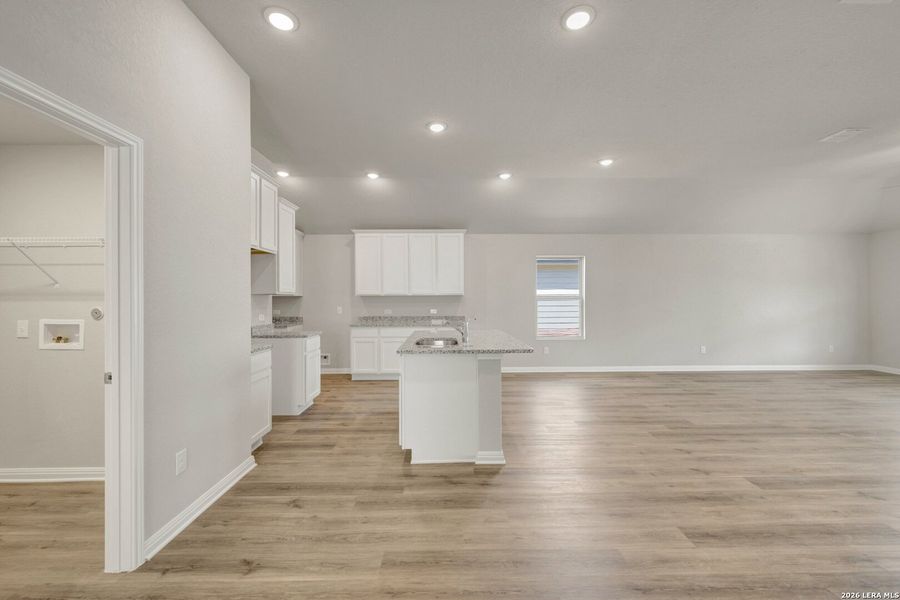 Spacious, unfurnished interior of a new home in Verano Farms, San Antonio (Image 18).