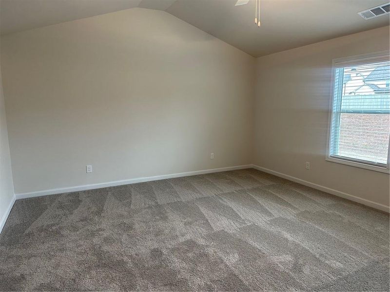 Spacious, unfurnished interior of a new home in , Auburn (Image 38).