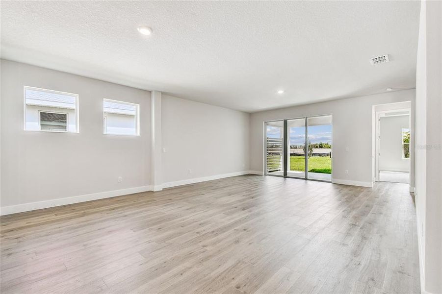 Spacious, unfurnished interior of a new home in North River Ranch – Garden Series, Parrish (Image 20).