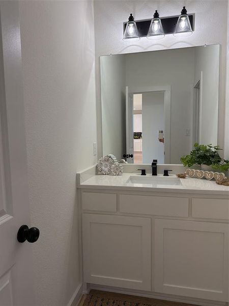 Furnished interior view inside a new home in , Waxahachie (Image 28).