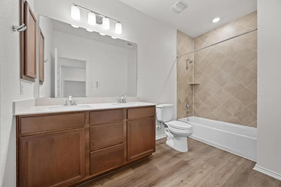 Furnished interior view inside a new home in Overlook Ranch, Georgetown (Image 10). Furnished interior view inside a new home in Overlook Ranch, Georgetown (Image 10).